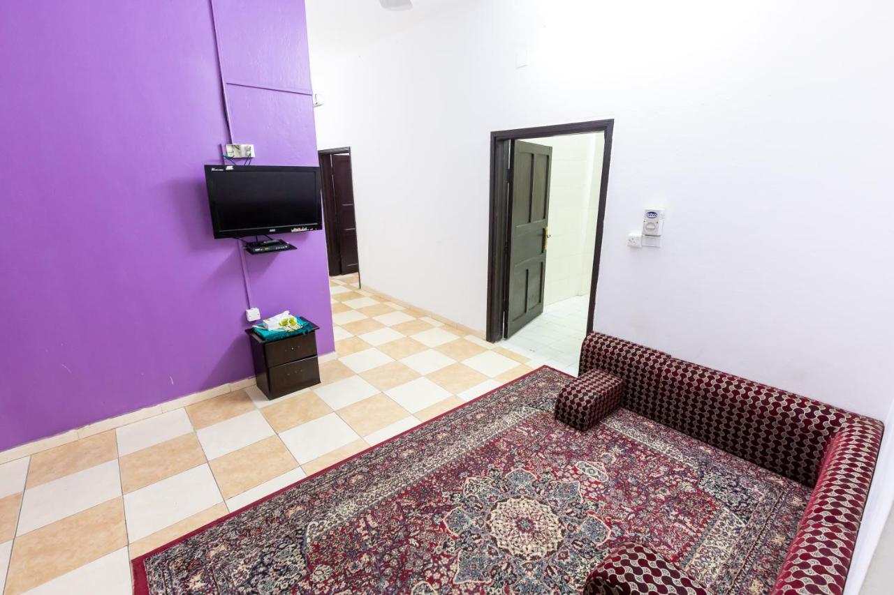 Al Eairy Furnished Apartments - Al Bahah 4 Екстер'єр фото
