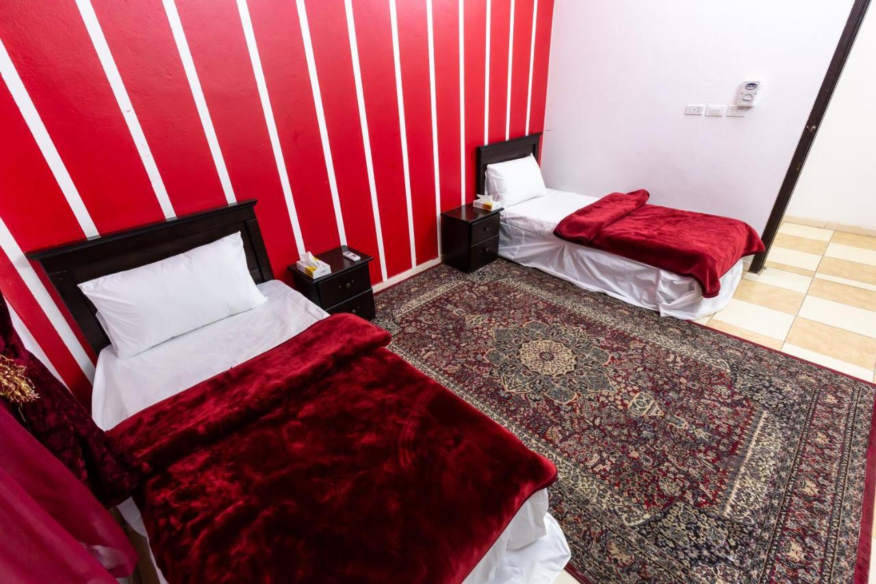Al Eairy Furnished Apartments - Al Bahah 4 Екстер'єр фото